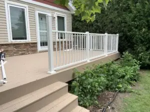 Deck Replacement with Composite and Aluminum Railing in Waconia